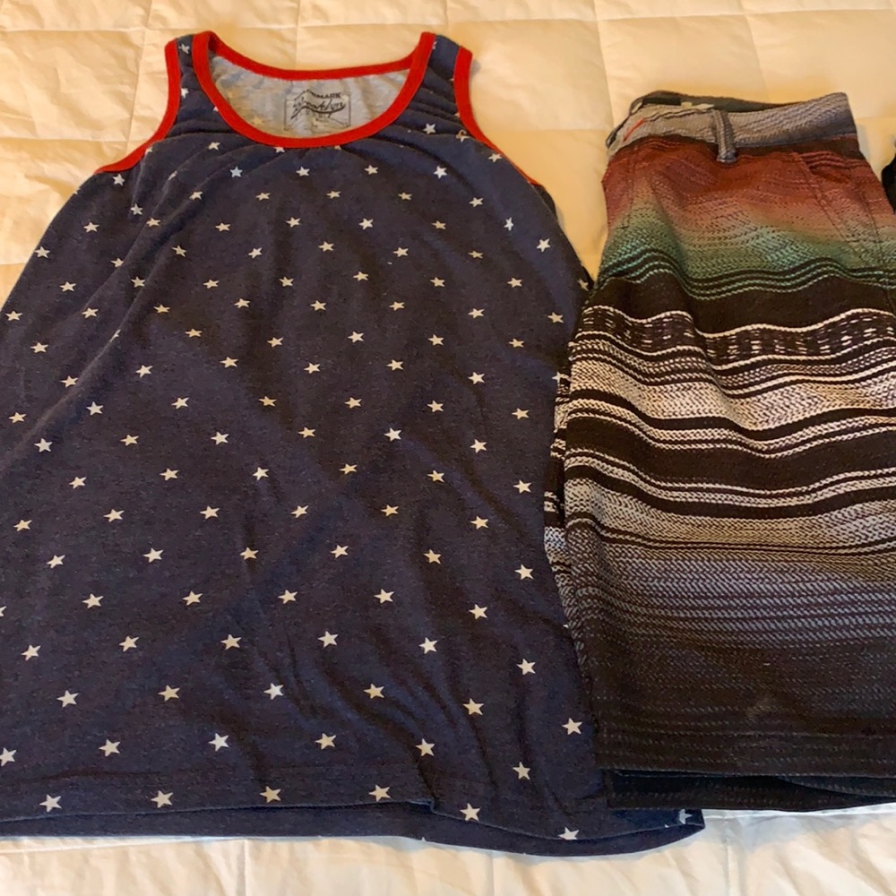 Men’s sz. 29 & 30 swim shorts & top